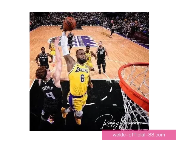 詹姆斯本赛季85次扣篮超前两季获赞退役后应拿五千万年薪